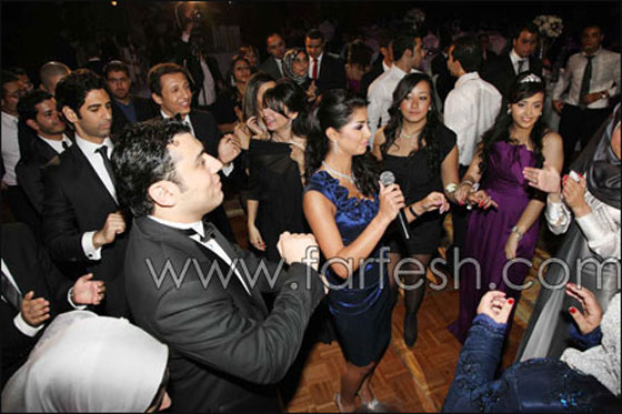 كلوديا تنافس حماده هلال في زفاف الداخلية!  صورة رقم 9