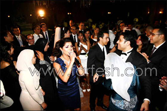 كلوديا تنافس حماده هلال في زفاف الداخلية!  صورة رقم 4