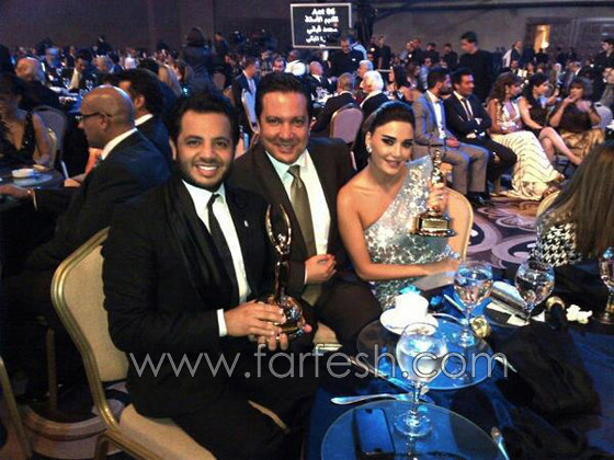 بالصور: سيرين عبد النور تحصل على جائزة أفضل ممثلة عربية  صورة رقم 1