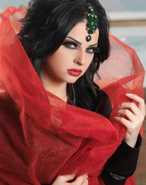 ديانا كرزون تصور قضية الاستغلال مخل بالاداب بعدة ديانا كرزون تصور قضية الاستغلال مخل بالاداب بعدة