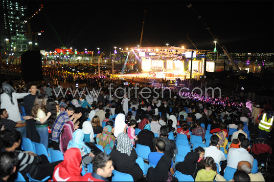 ديانا حداد تحتفل باليوم الوطني للإمارات بفستانها الماسي! صورة رقم 11 ديانا حداد تحتفل باليوم الوطني للإمارات بفستانها الماسي! صورة رقم 11