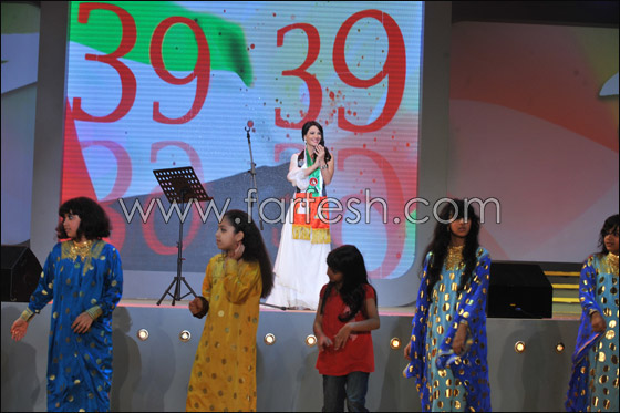 ديانا حداد تحتفل باليوم الوطني للإمارات بفستانها الماسي! صورة رقم 6 ديانا حداد تحتفل باليوم الوطني للإمارات بفستانها الماسي! صورة رقم 6