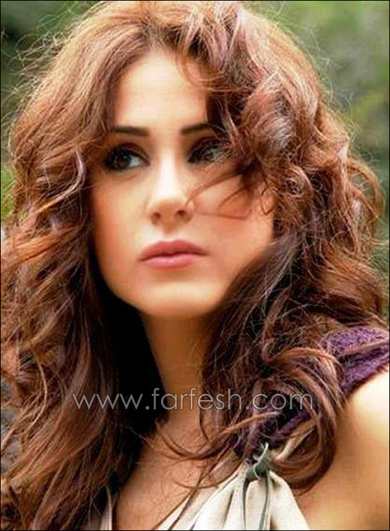 ديما قندلفت.. من كلية الاقتصاد الى الغناء ومن ثم الى التمثيل   صورة رقم 15