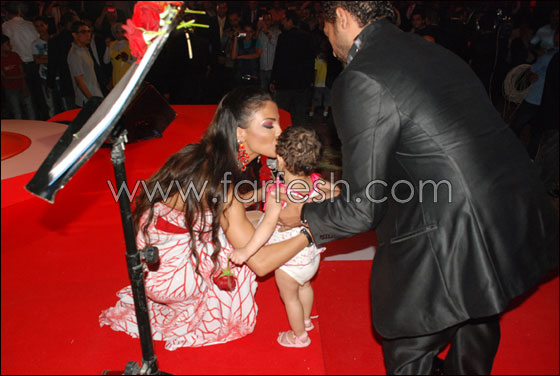 دوللي تغني باقة من اجمل اغانيها في حفل فودافون  صورة رقم 17