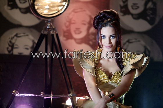 علي الديك ودومينيك يطلقان علي الديك ودومينيك يطلقان