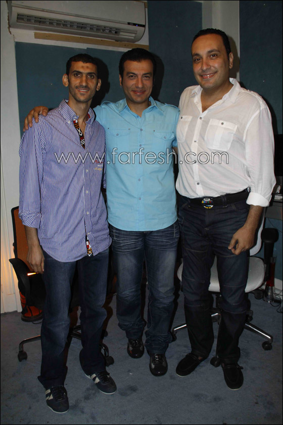 ايهاب توفيق يحتفل بنفاذ الطبع من ألبومه الديني وسعيد بنجاحه   صورة رقم 14