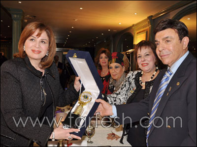 بالصور: تكريم فنانات بمناسبة عيد الام  صورة رقم 7