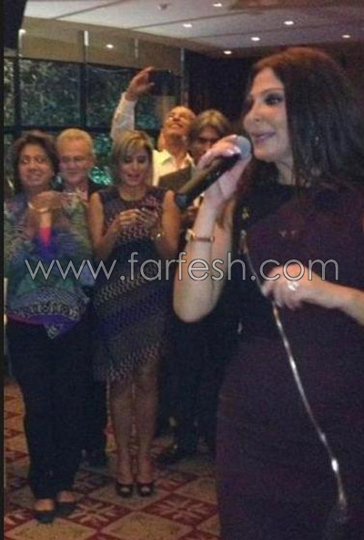 شاهدوا: نانسي عجرم تغني في عيد ميلاد اليسا صورة رقم 2 شاهدوا: نانسي عجرم تغني في عيد ميلاد اليسا صورة رقم 2