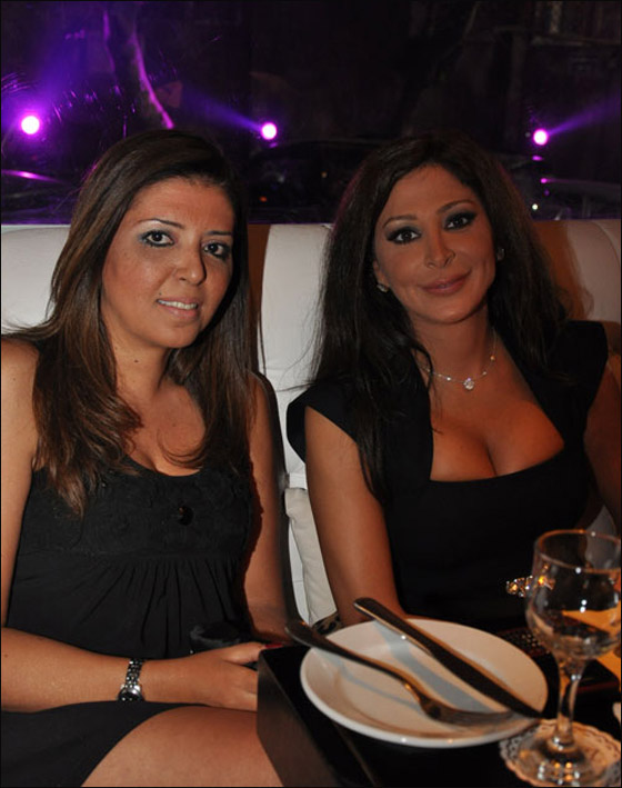 اليسا في القاهرة خصيصاً لتشارك عبد المنعم فرحته بافتتاح مطعمه! صورة رقم 2 اليسا في القاهرة خصيصاً لتشارك عبد المنعم فرحته بافتتاح مطعمه! صورة رقم 2