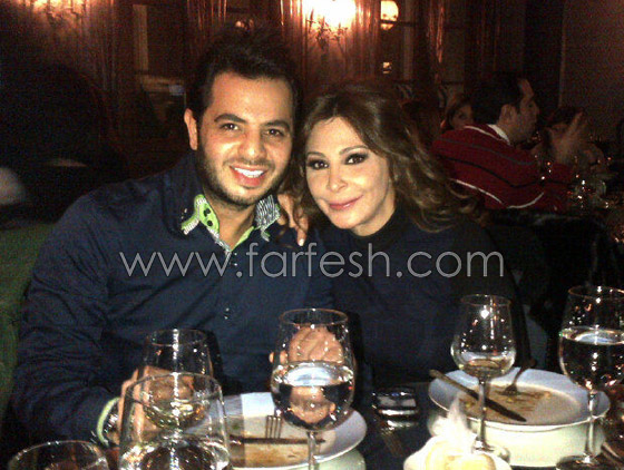 اليسا تتناول العشاء مع اصدقائها وتقدم التعازي لاهالي الضحايا بمصر! صورة رقم 2 اليسا تتناول العشاء مع اصدقائها وتقدم التعازي لاهالي الضحايا بمصر! صورة رقم 2