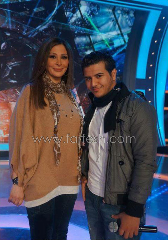 اليسا تسير على خطى نوال الزغبي.. تكبّر خديها وتختفي تعابير وجهها  صورة رقم 7