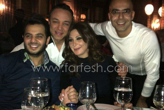 اليسا تتناول العشاء مع اصدقائها وتقدم التعازي لاهالي الضحايا بمصر! صورة رقم 3 اليسا تتناول العشاء مع اصدقائها وتقدم التعازي لاهالي الضحايا بمصر! صورة رقم 3