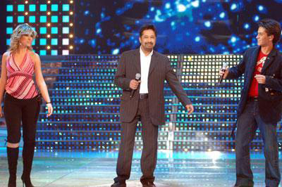 الشاب خالد: لماذا يتمسك القذافي بالكرسي رغم المجازر؟!  صورة رقم 9