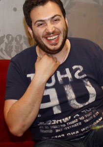 الشاعر فارس اسكندر: فضل ناكر للجميل وتعاملت مع اليسا 