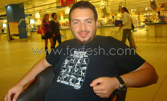 الشاعر فارس اسكندر: فضل ناكر للجميل وتعاملت مع اليسا الشاعر فارس اسكندر: فضل ناكر للجميل وتعاملت مع اليسا