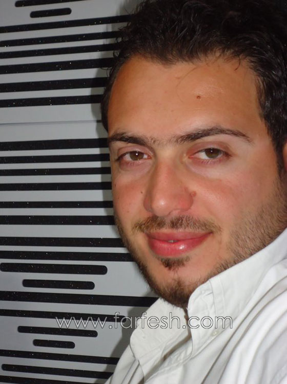 الشاعر فارس اسكندر: فضل ناكر للجميل وتعاملت مع اليسا الشاعر فارس اسكندر: فضل ناكر للجميل وتعاملت مع اليسا