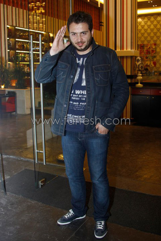 الشاعر فارس اسكندر: فضل ناكر للجميل وتعاملت مع اليسا الشاعر فارس اسكندر: فضل ناكر للجميل وتعاملت مع اليسا