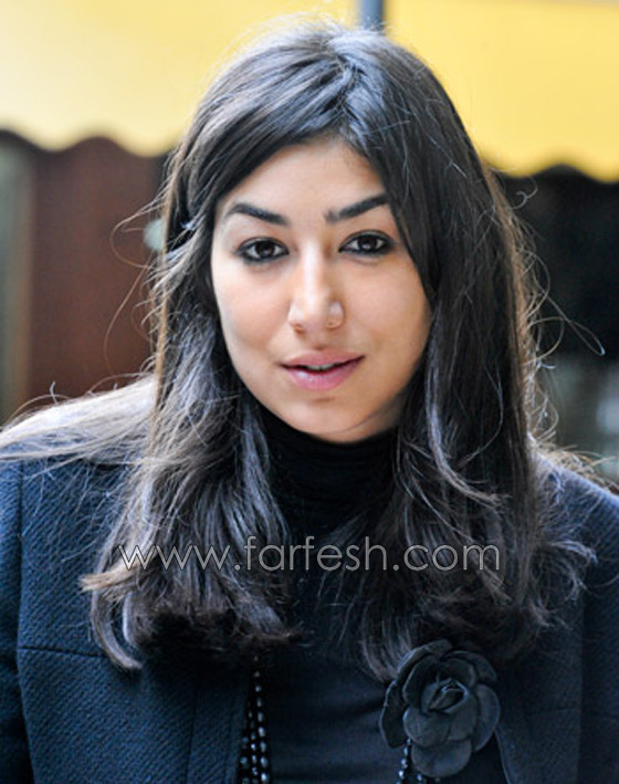 فاطيم العياشي بسروال داخلي وسترة مفتوحة الصدر صورة رقم 7 فاطيم العياشي بسروال داخلي وسترة مفتوحة الصدر صورة رقم 7