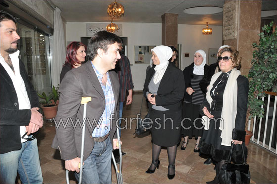 رغم اصابته.. فراس إبراهيم يكرم الأمهات فمنحنه نظرة مختلفة للحياة صورة رقم 4