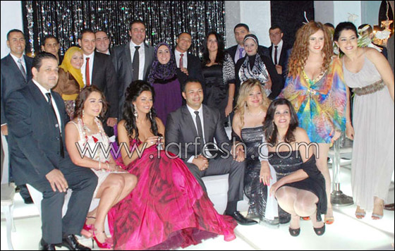 رغم فستان خطوبتها.. غياب والد روتانا يثير فضول 