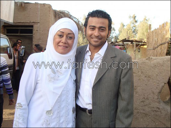 هالة فاخر: لم اؤيد نظام مبارك لكني ضد اهانته بالفاظ خادشة للحياء صورة رقم 2