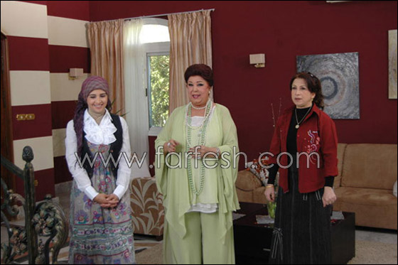 حنان ترك تكشف عن ابن ثالث لها من زواج دام لأسابيع قليلة فقط! صورة رقم 7 حنان ترك تكشف عن ابن ثالث لها من زواج دام لأسابيع قليلة فقط! صورة رقم 7