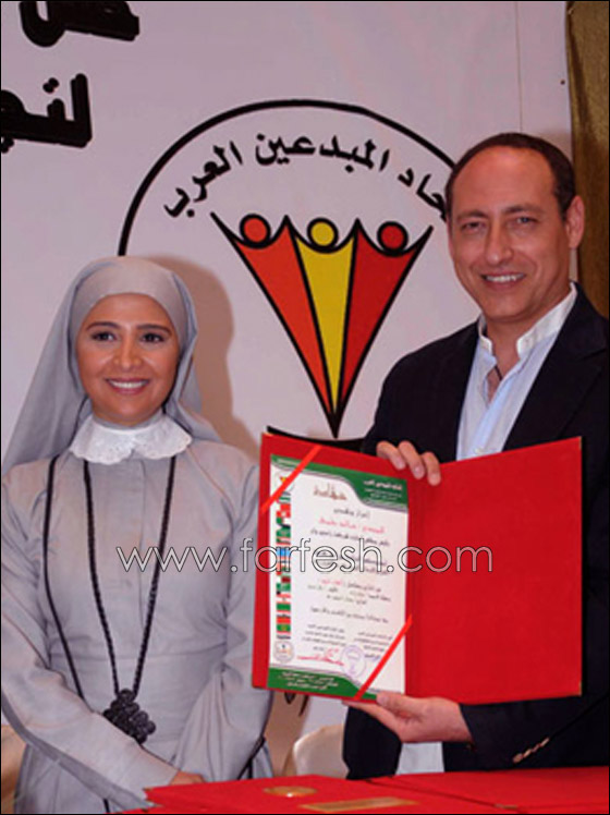 حنان ترك: ليس لدي النية لاكون داعية ولا يوجد خلاف مع الاقباط! صورة رقم 13 حنان ترك: ليس لدي النية لاكون داعية ولا يوجد خلاف مع الاقباط! صورة رقم 13