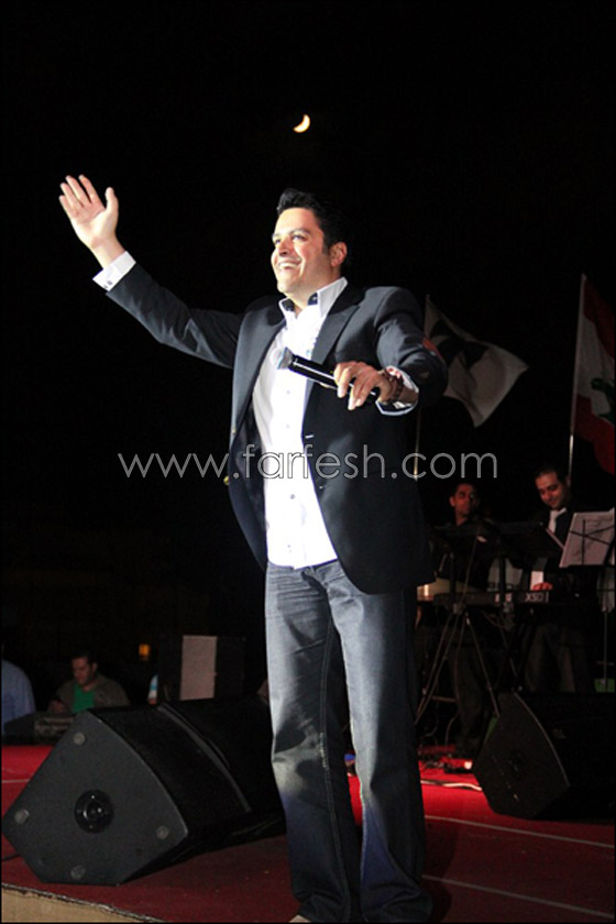 بالصور.. هشام الحاج يفتتح مهرجان المعهد الأنطوني!  صورة رقم 17