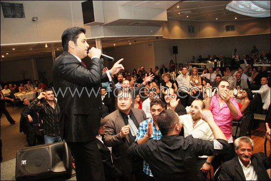 النجم هشام الحاج يحيي اول حفل في سيدنس!   صورة رقم 3