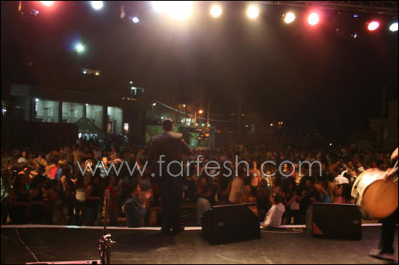 بالصور.. الفنان هشام الحاج يطرب جمهوره الراقص!!  صورة رقم 3