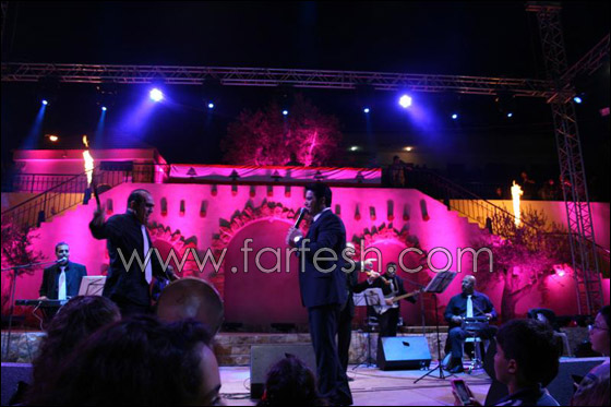 بالصور.. الفنان هشام الحاج يطرب جمهوره الراقص!!  صورة رقم 6