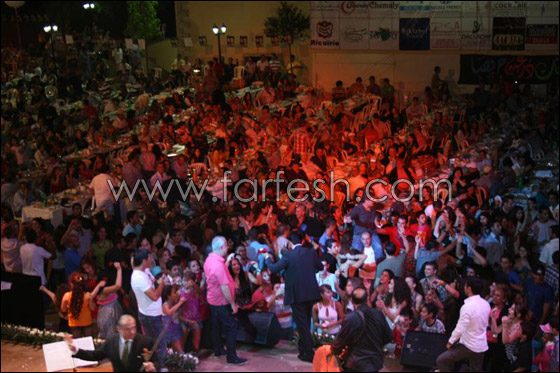 بالصور.. الفنان هشام الحاج يطرب جمهوره الراقص!!  صورة رقم 5