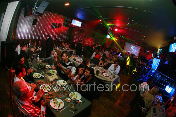 النجم هشام الحاج يمتع محبيه بتشكيلة من الأغاني  صورة رقم 2