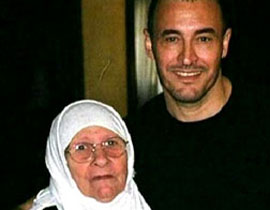 هل سيسرق كاظم الساهر حفيدته من والديها لتعيش معه؟!  صورة رقم 1