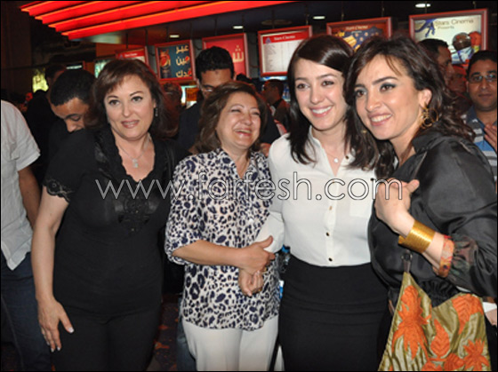 لماذا تحرص كندة علوش على ارتداء ثياب الحداد؟! صورة رقم 6 لماذا تحرص كندة علوش على ارتداء ثياب الحداد؟! صورة رقم 6