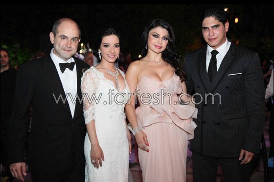 كبار نجوم الفن يشاركون المخرجة ليلى كنعان حفل زفافها! صورة رقم 17 كبار نجوم الفن يشاركون المخرجة ليلى كنعان حفل زفافها! صورة رقم 17