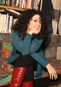 لينا شاماميان: سأغني الوطن بكل حواسي ورسائلي موجهة للإنسان صورة رقم 3 لينا شاماميان: سأغني الوطن بكل حواسي ورسائلي موجهة للإنسان صورة رقم 3