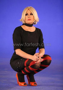 مادونا: أنا ملكة النحل التي توزّع العسل على الناس لأنّني الأجمل!! صورة رقم 4 مادونا: أنا ملكة النحل التي توزّع العسل على الناس لأنّني الأجمل!! صورة رقم 4