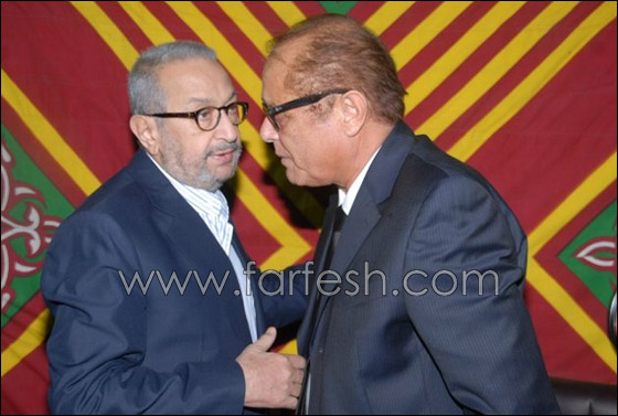 بالصور: توافد السياسيين ونجوم الفن في عزاء والدة محمود عبد العزيز صورة رقم 28 بالصور: توافد السياسيين ونجوم الفن في عزاء والدة محمود عبد العزيز صورة رقم 28