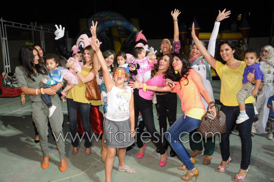 بالصور.. مي سليم تحتفل بعيد ابنتها مع اصدقائها الفنانين! صورة رقم 10 بالصور.. مي سليم تحتفل بعيد ابنتها مع اصدقائها الفنانين! صورة رقم 10