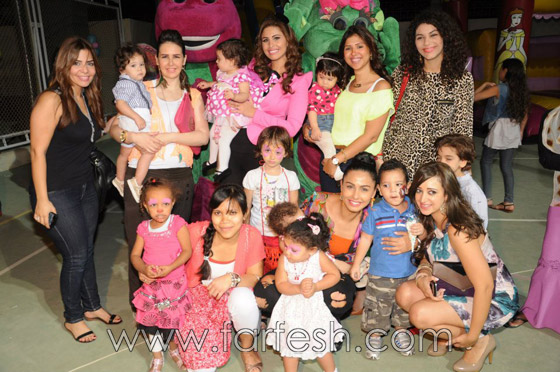 بالصور.. مي سليم تحتفل بعيد ابنتها مع اصدقائها الفنانين! صورة رقم 11 بالصور.. مي سليم تحتفل بعيد ابنتها مع اصدقائها الفنانين! صورة رقم 11
