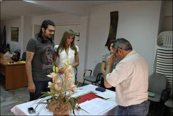 مايا نعمة: انا وزوجي لسنا طائفيين واعيش اجمل قصة حب معه!  صورة رقم 8