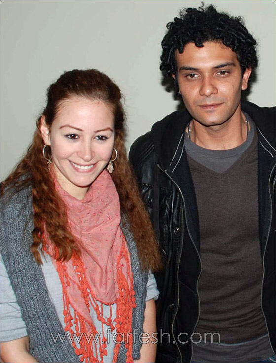 بالصور.. منة شلبي تشكر شباب الثورة وتحتفل امام علم مصر  صورة رقم 6