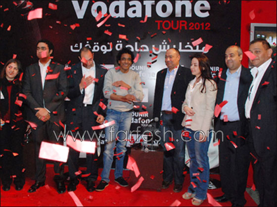 ما سبب بكاء محمد منير في المؤتمر الصحافي لـ