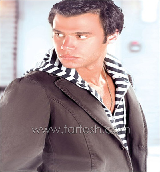 عادل امام: ابني خطف المعجبات مني وهن يتهافتن عليه ويتجاهلنني صورة رقم 9 عادل امام: ابني خطف المعجبات مني وهن يتهافتن عليه ويتجاهلنني صورة رقم 9