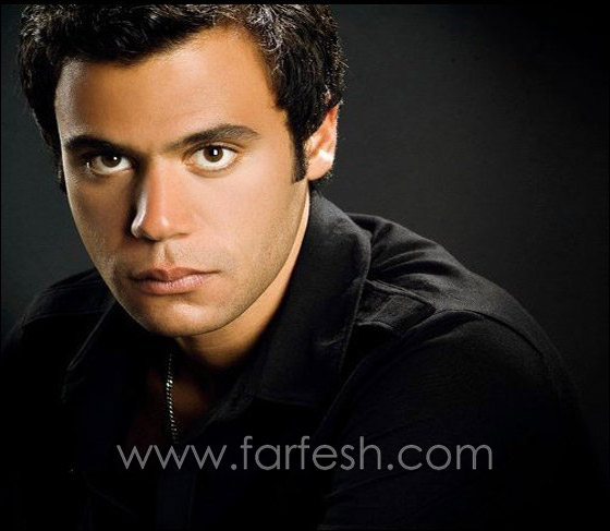 عادل امام: ابني خطف المعجبات مني وهن يتهافتن عليه ويتجاهلنني صورة رقم 7 عادل امام: ابني خطف المعجبات مني وهن يتهافتن عليه ويتجاهلنني صورة رقم 7