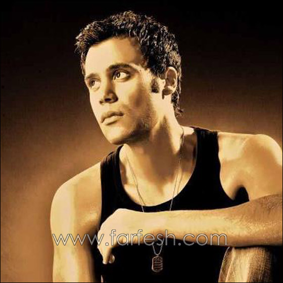 عادل امام: ابني خطف المعجبات مني وهن يتهافتن عليه ويتجاهلنني صورة رقم 10 عادل امام: ابني خطف المعجبات مني وهن يتهافتن عليه ويتجاهلنني صورة رقم 10