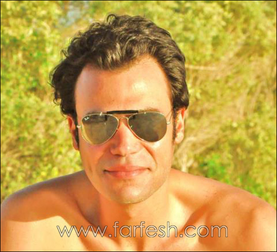 عادل امام: ابني خطف المعجبات مني وهن يتهافتن عليه ويتجاهلنني صورة رقم 12 عادل امام: ابني خطف المعجبات مني وهن يتهافتن عليه ويتجاهلنني صورة رقم 12