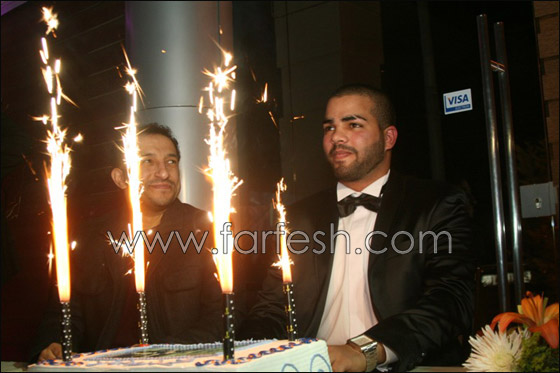 محمد رمضان يحتفل باطلاق محمد رمضان يحتفل باطلاق