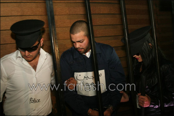 محمد رمضان يحتفل باطلاق محمد رمضان يحتفل باطلاق